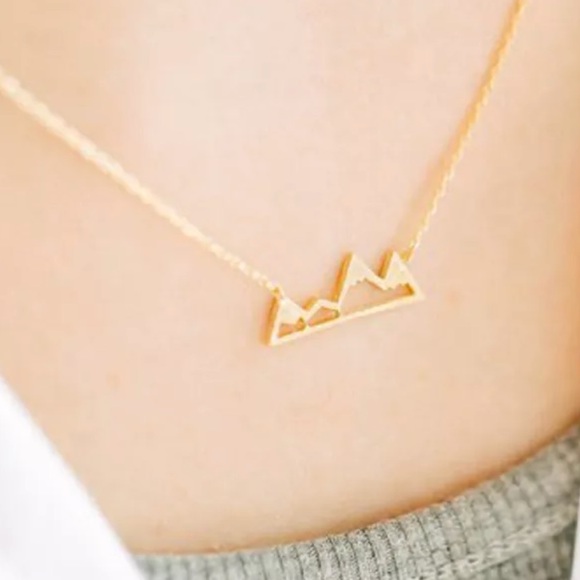 Pawsitively Posh Jewelry - {ALEXIA} boho dainty Mountain travel 🏔 necklace
